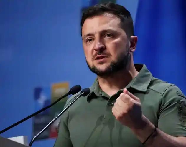 不是领土、不是中立！泽连斯基抛出“终极让步”，普京团队暴怒：这是宣战。2月