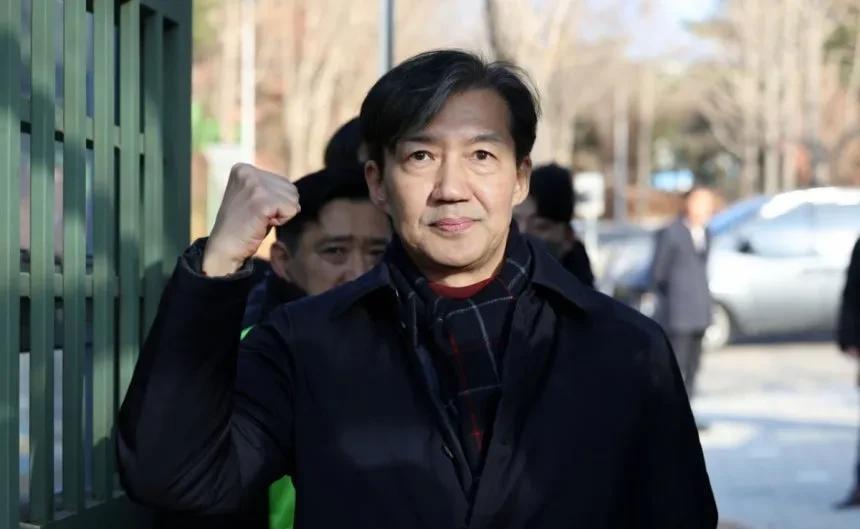 【李在明政府首批特赦名单出炉祖国革新党前党首曹国在列】据韩媒《亚洲经济》报道：
