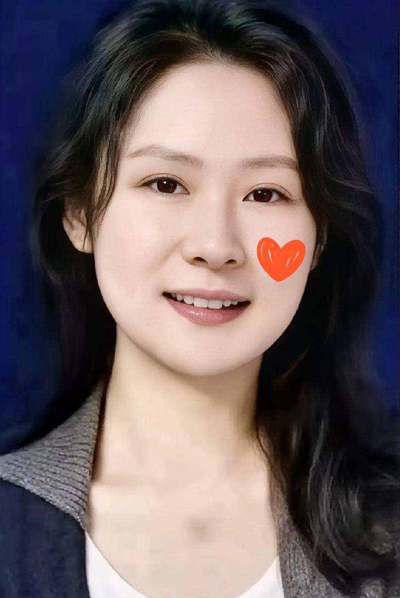 左所长这回算是彻底栽到沟里了拦都拦不住。起因就是那个叫唐婵玉的姑娘。