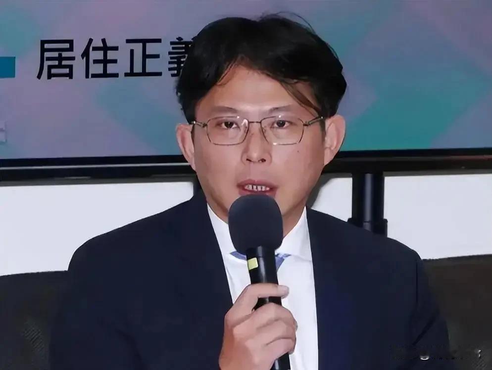 黄国昌民调落后仍不死心！民众党主席黄国昌日前在《美丽岛电子报》的最新的新北市长选