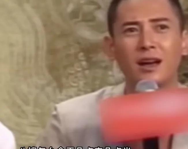 没什么好避讳的！当年步步惊心里的九阿哥十阿哥真爱居然是八嫂！采访时他俩坦言：