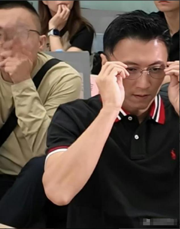 谢霆锋，引发热议！8月31日晚，谢霆锋连夜冲上了热搜，原因是他结束太原演唱