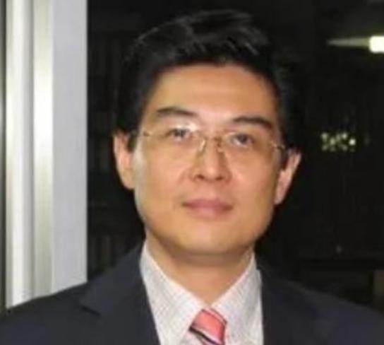 1976年，毛主席病逝后，北京一中学生哭着跑到班主任办公室：“老师，我外公去世了