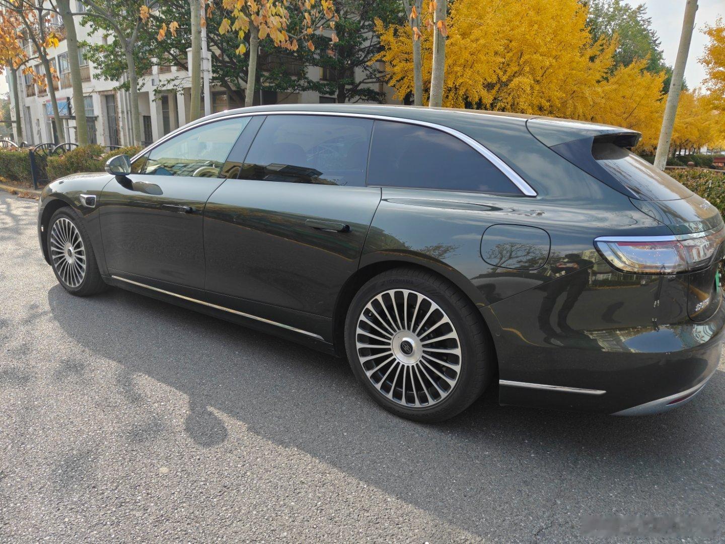 浅试了一下享界s9t。说点好的先:1.动态相比一年前的s9有很大提升，但是还