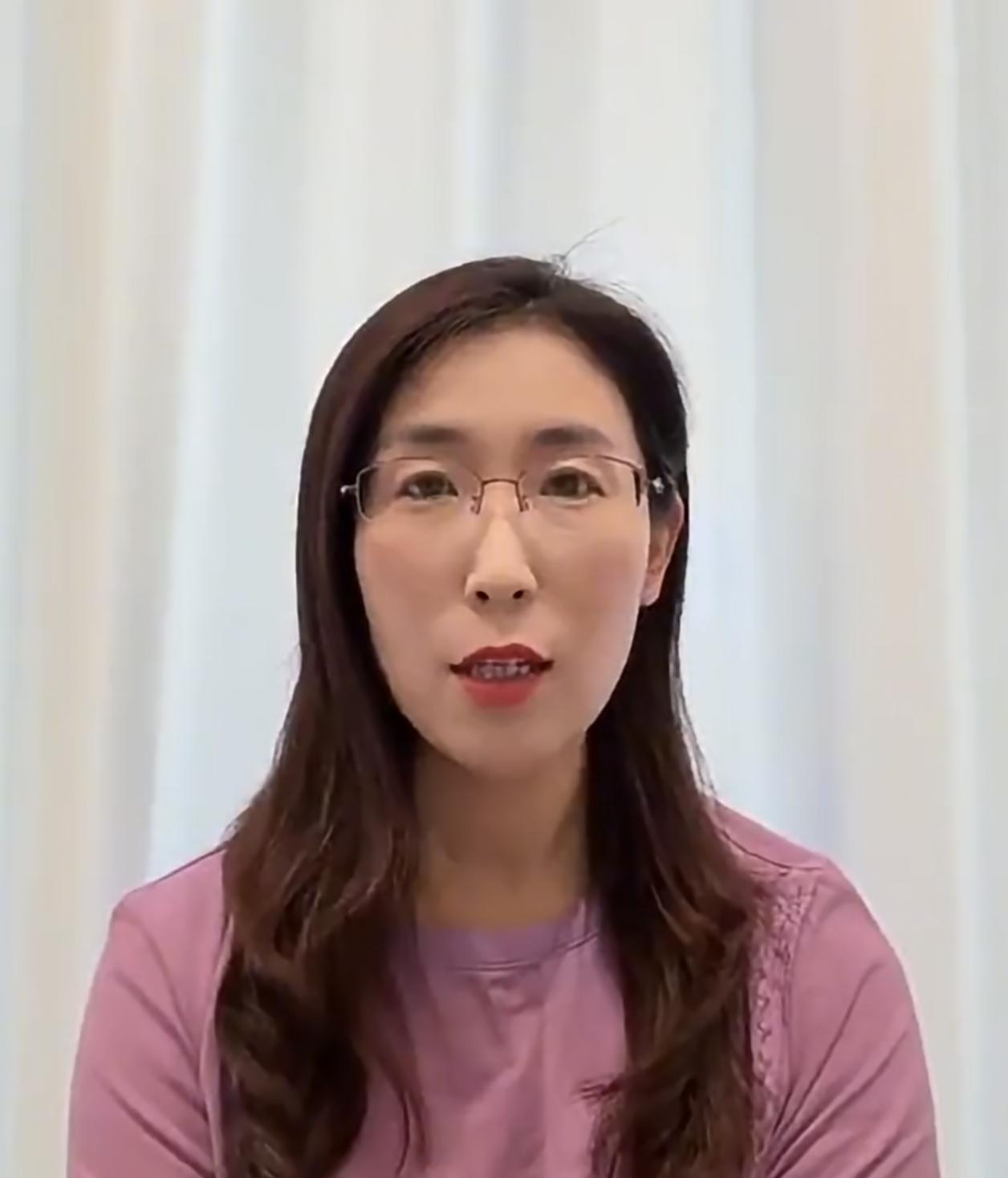 8月13号，婚外胚胎案来了两个大反转。男方主动撤诉了，检察院也正式下场了。朱