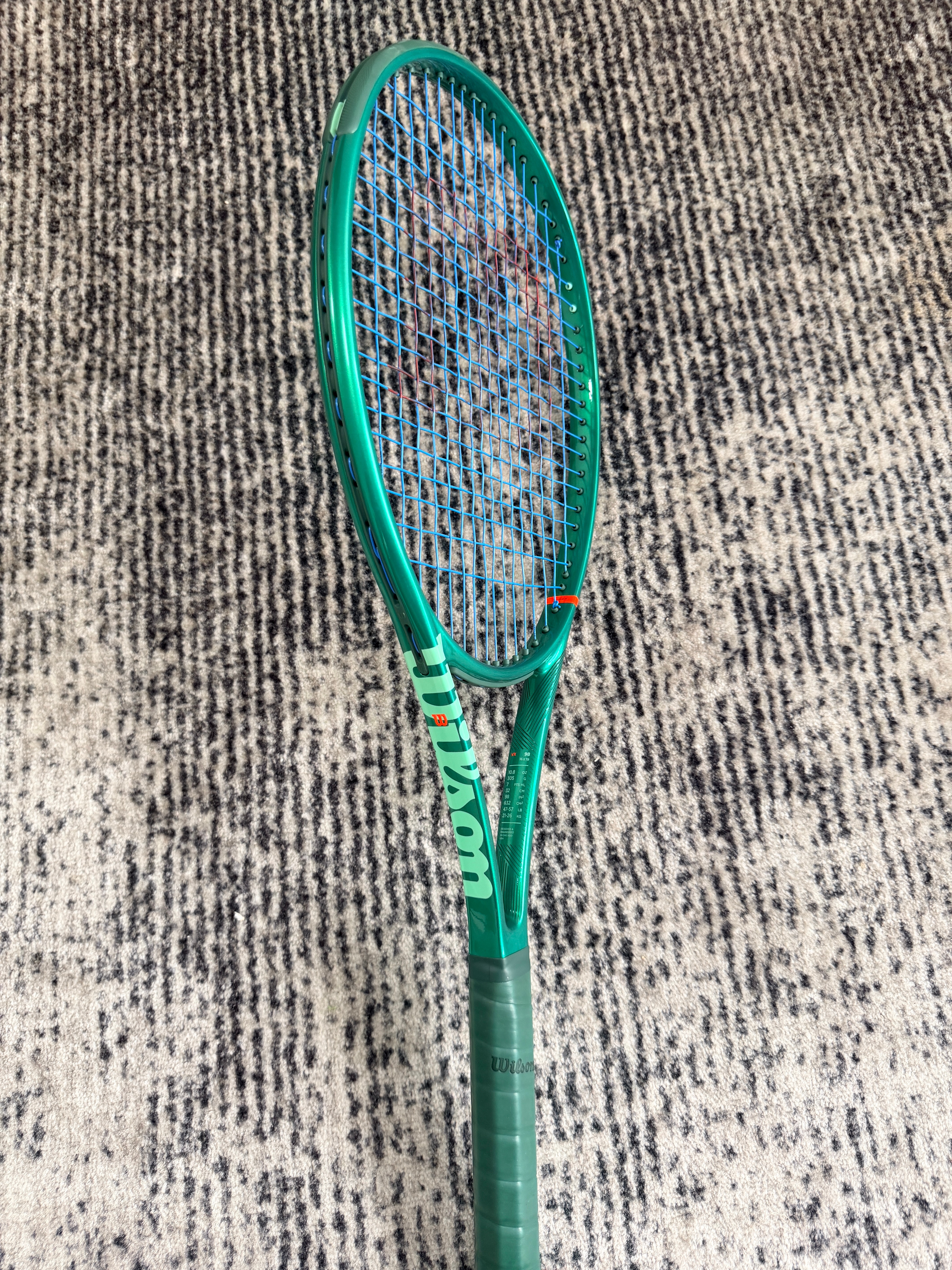 WbladeV10系列新拍到手！这次的Blade延续了以往的“绿色”元素，碧