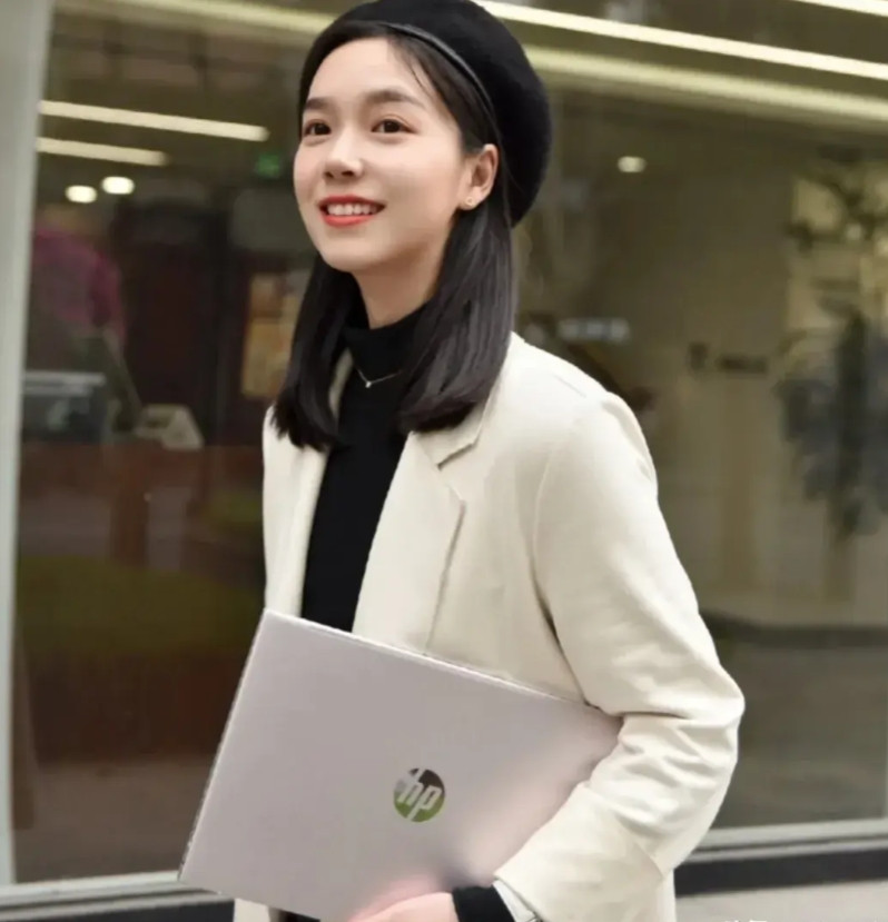 这太仓水务集团副总才31岁，同济大学毕业，硕士，应该是一个天才，还是同济大学校花