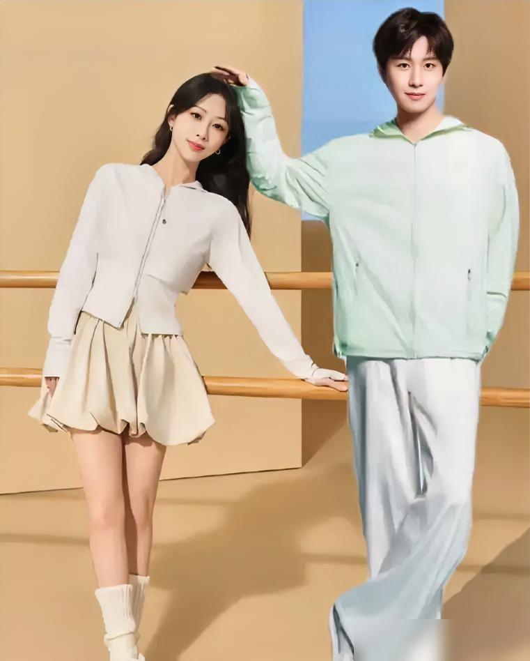 这哪是合约到期，分明是俩顶级劳模把命填进去，才算勉强洗干净了身上的卖身契。当