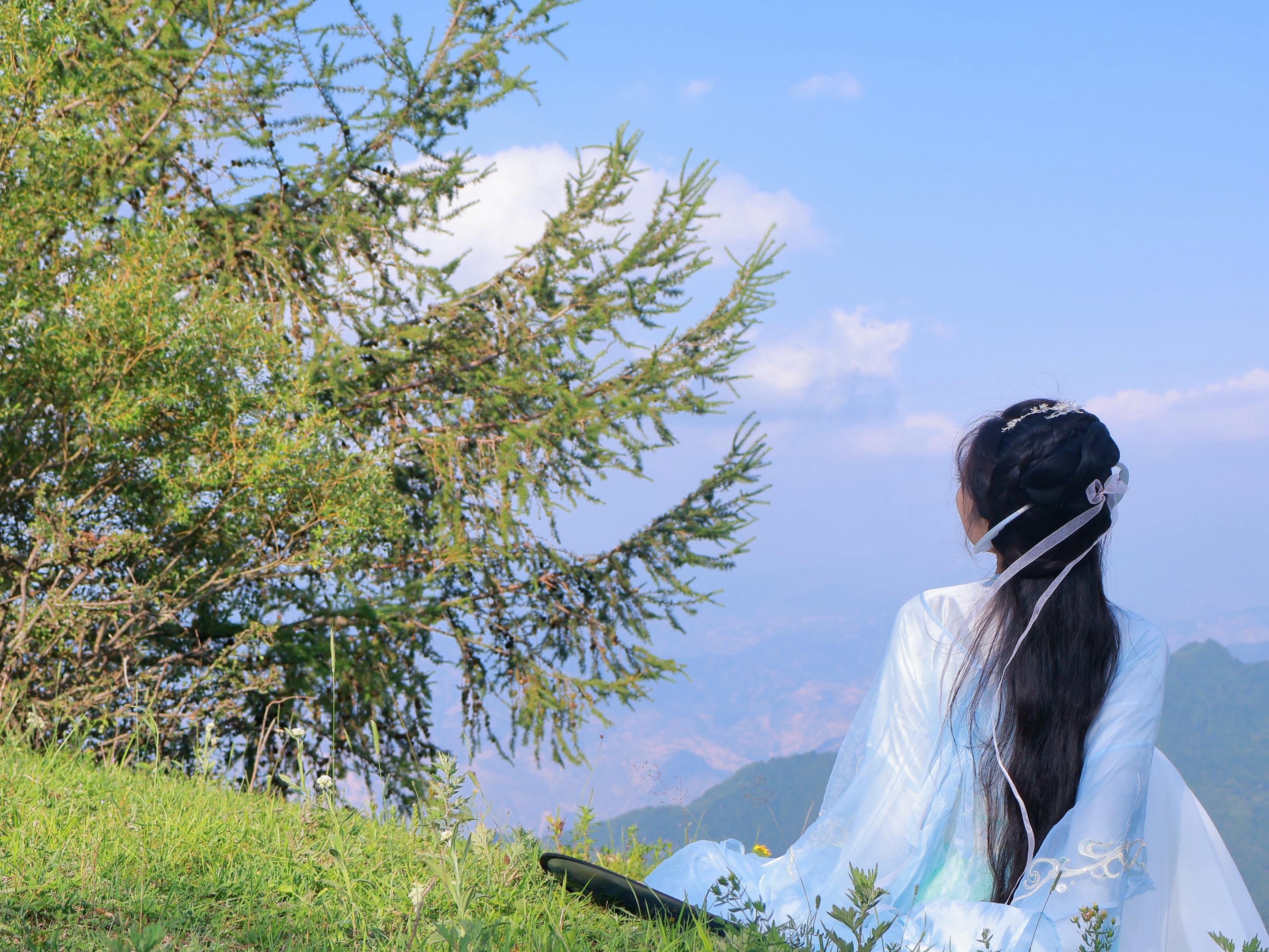 “她永远自由。”
