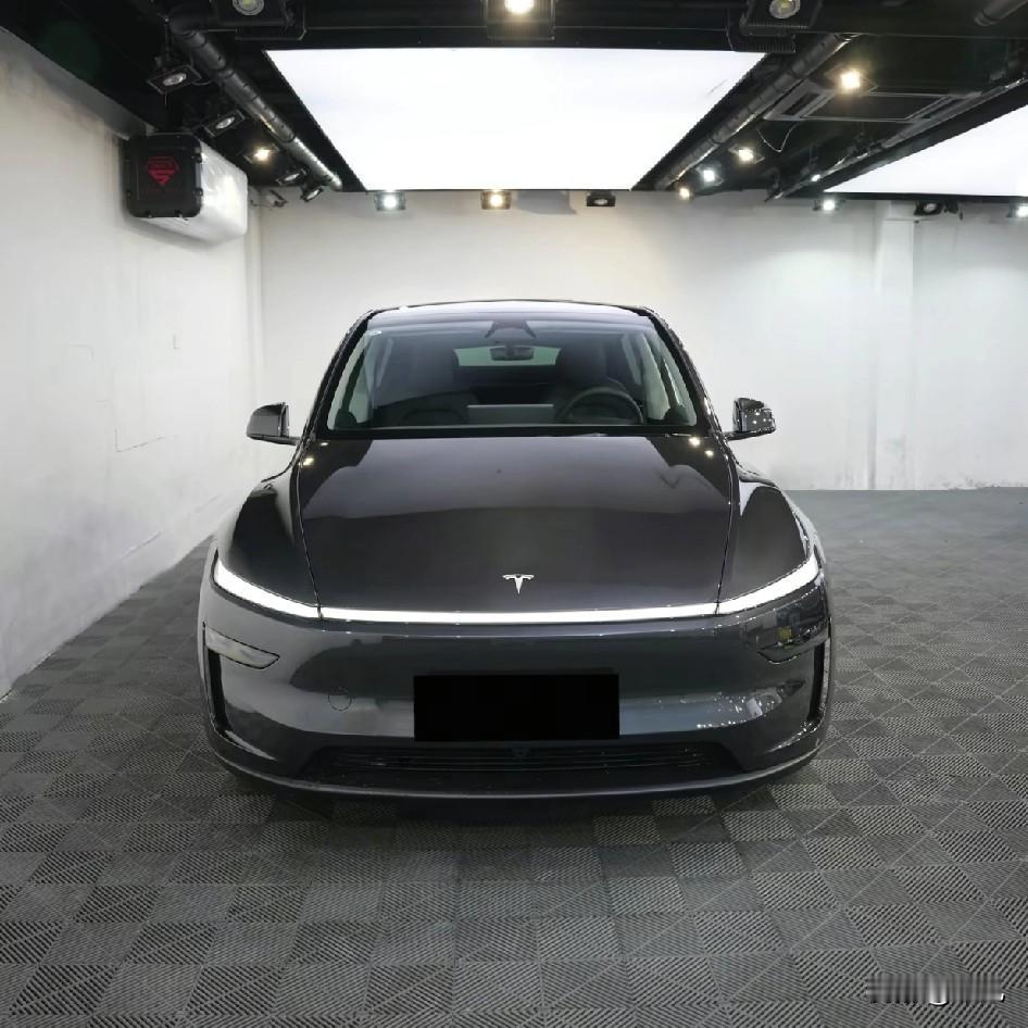 特斯拉ModelY，网上没赢过，现实没输过！刚才又有朋友问我，特斯拉Mode