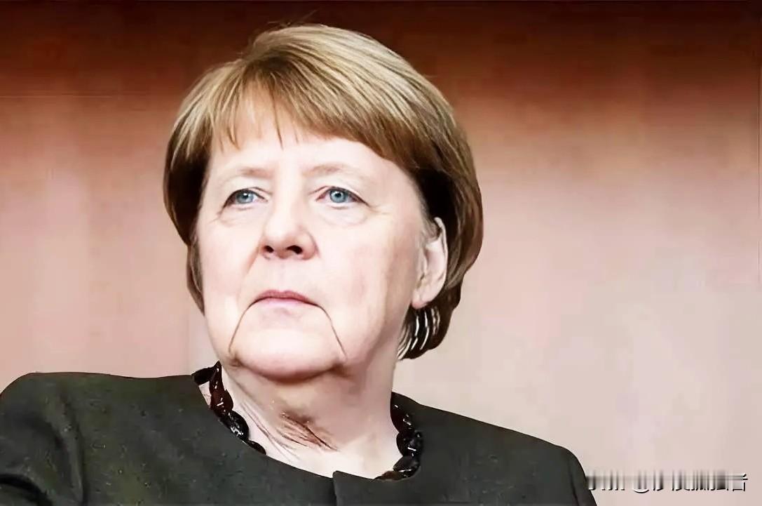 柏林墙倒下时，东德人涌向西德超市，不是为看商品，而是不敢相信：货架真能永远满着？