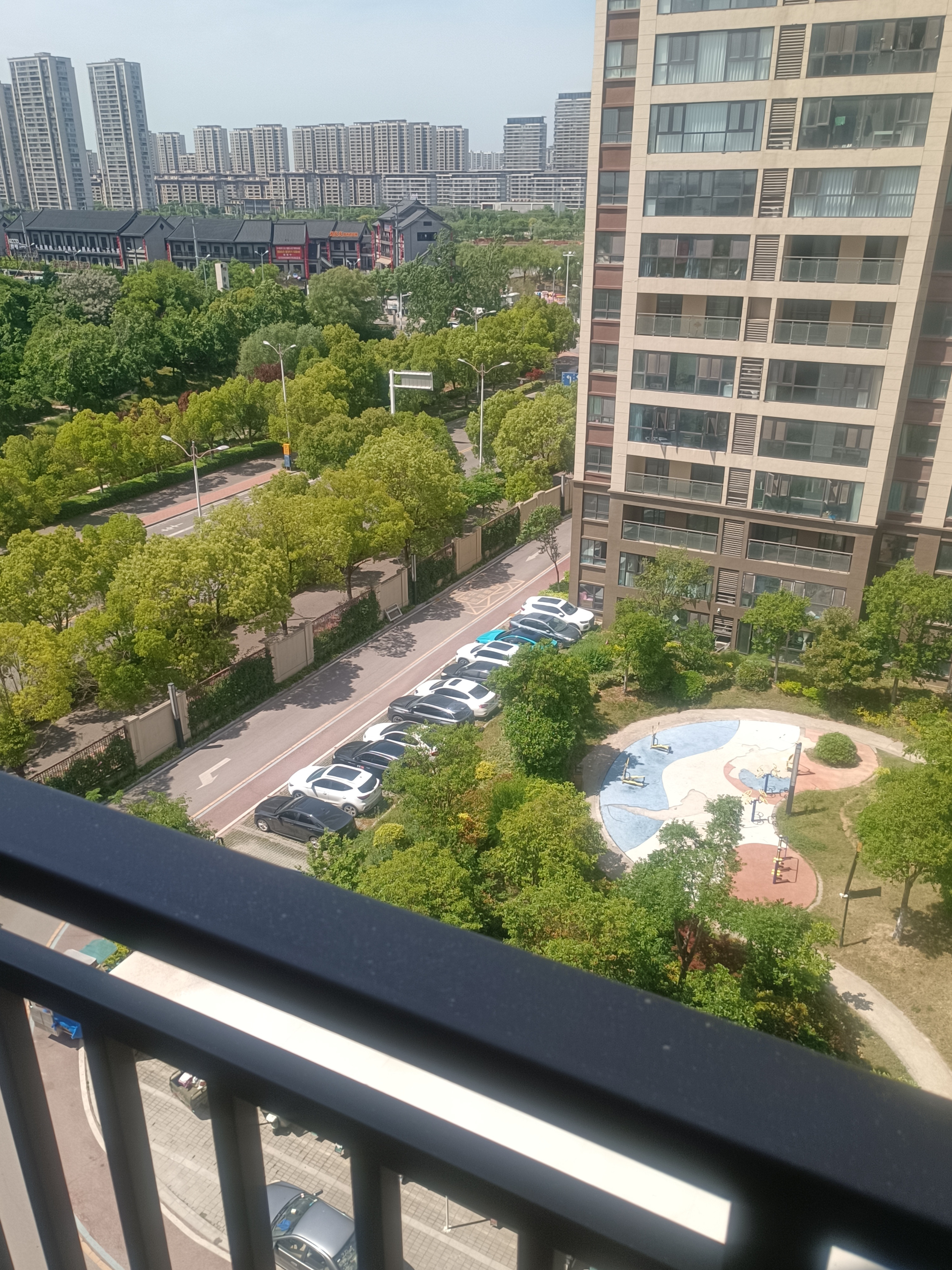 以前提到国产车，不少人开始撇嘴，现在你再看看巴西，东南亚，欧洲街头跑的越来越多的