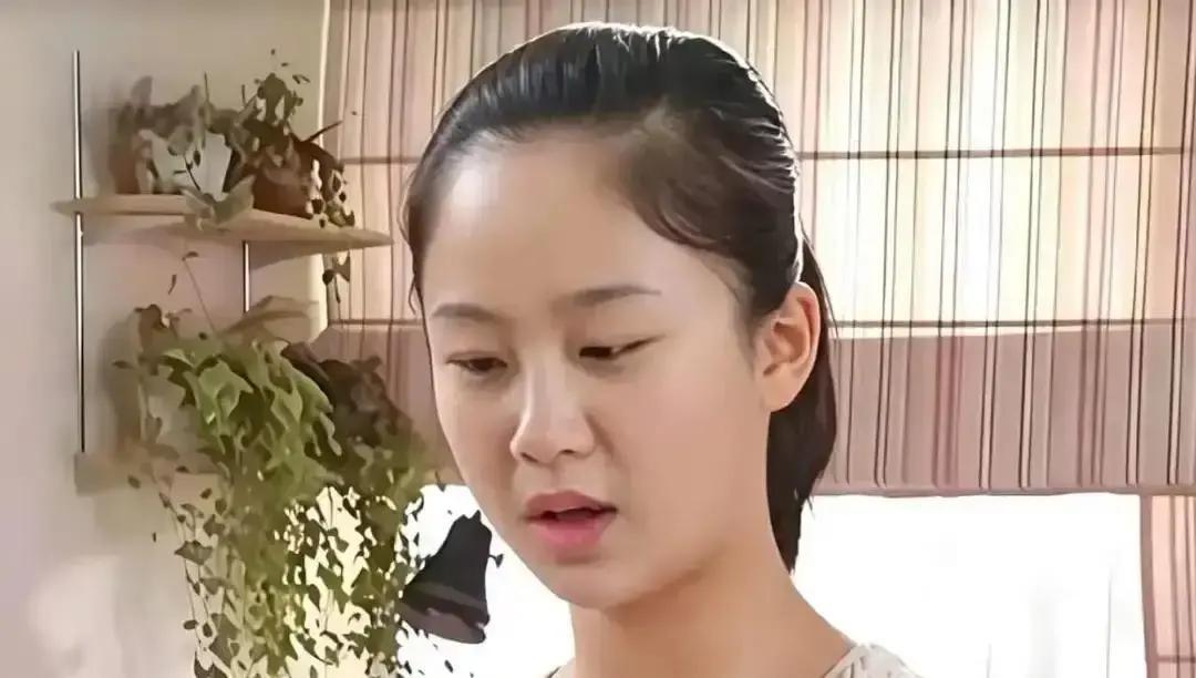 小时候看家有儿女真是瞎了眼，光盯着刘星那猴精在沙发上打滚，硬是把眼皮子底下的真绝