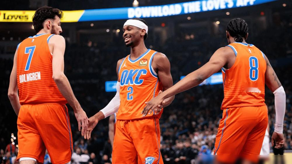 NBA一夜变天，全联盟竟然都在给雷霆队打工。ESPN最新百大球星榜单出来，雷霆一家独占7席，全联盟第