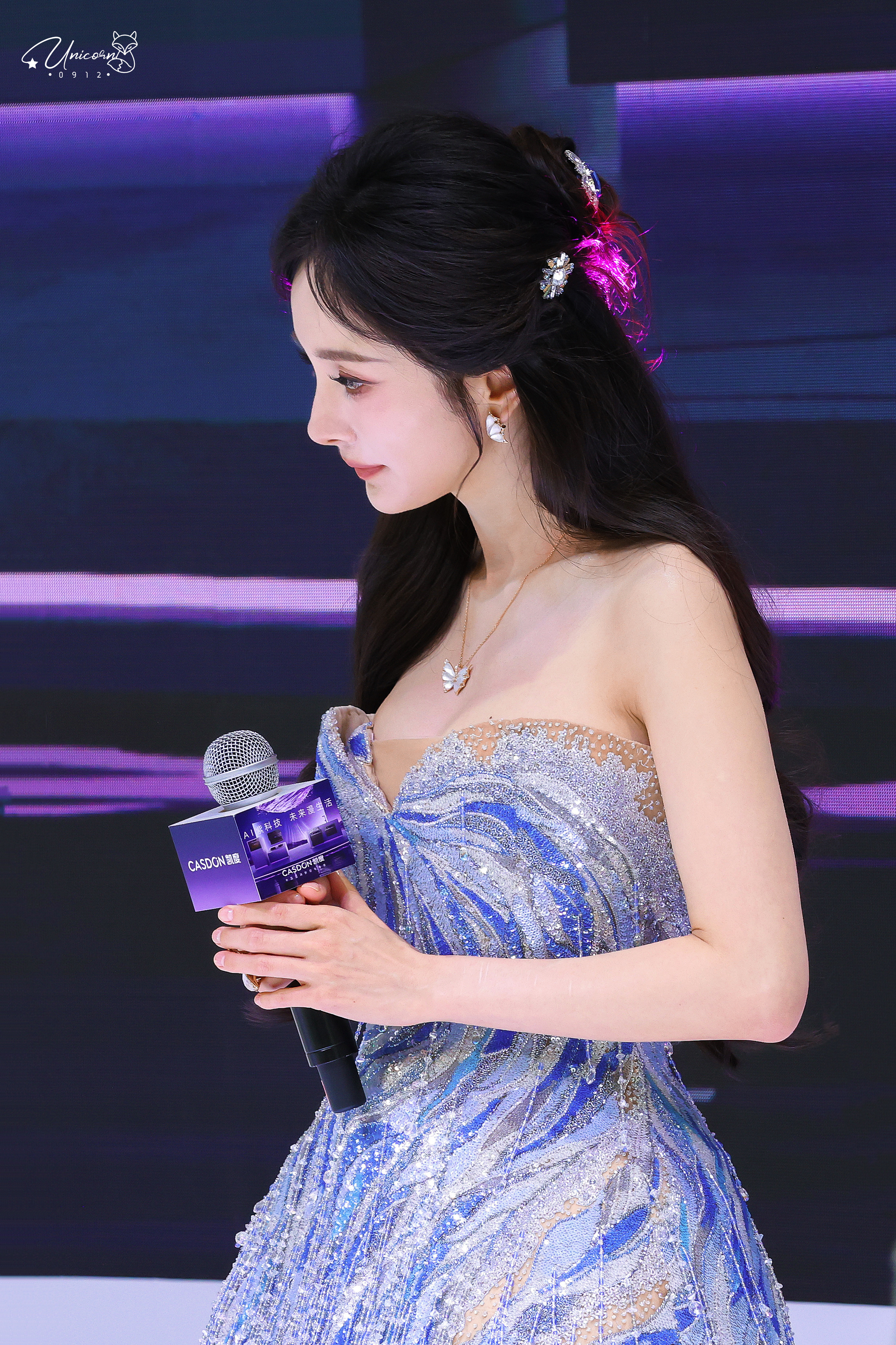 传说中你为爱甘心被搁浅🧜·今日星拍放送·杨幂凯度全球代言人·杨幂把海洋穿身