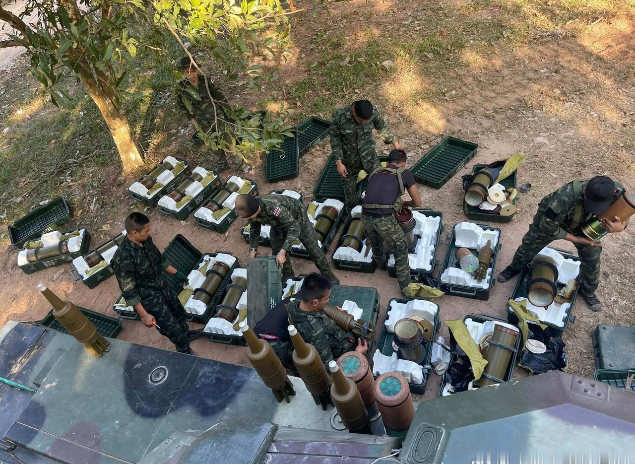 “啊，是我搞错了。我在泰国这边听到一个传闻，说VT‑4使用的弹药穿深比堡垒（