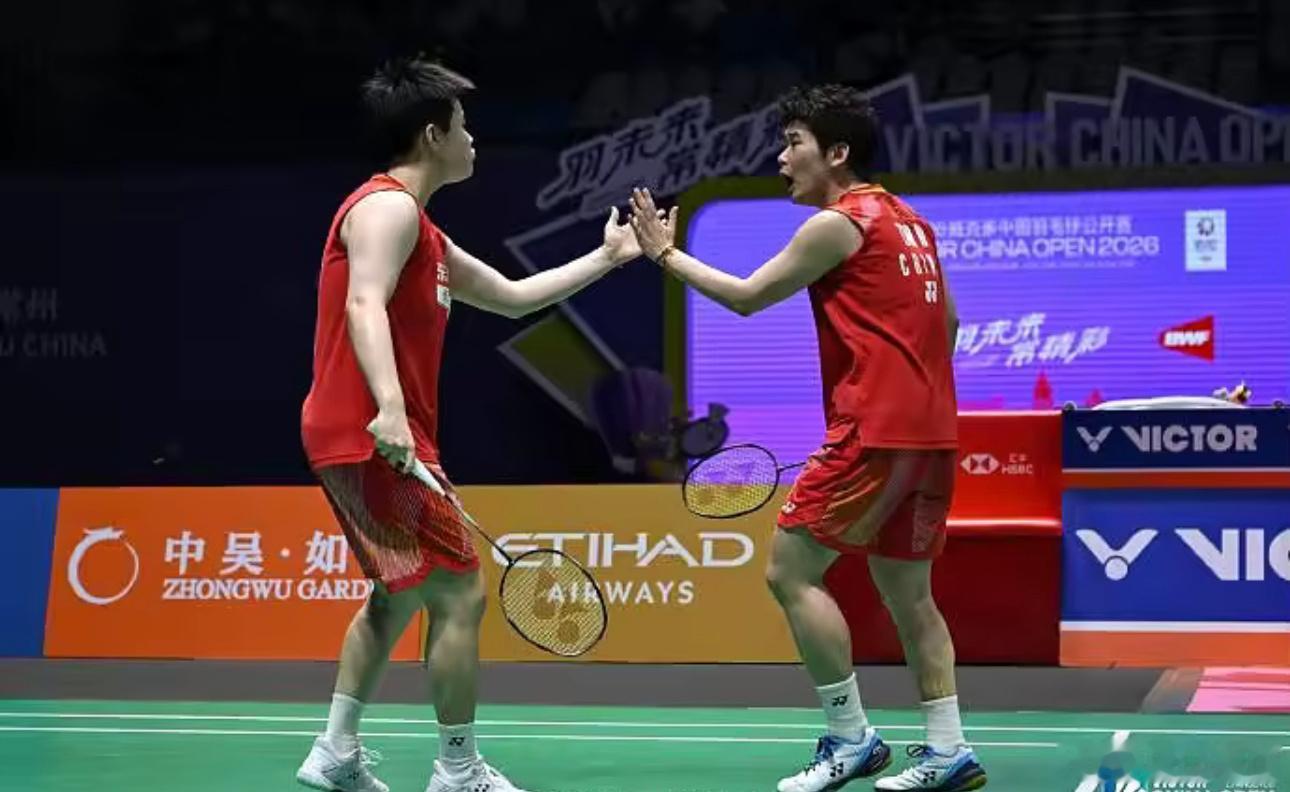 7月26日讯世界羽联超级1000中国公开赛女双决赛，刘圣书/谭宁2-0击败日本