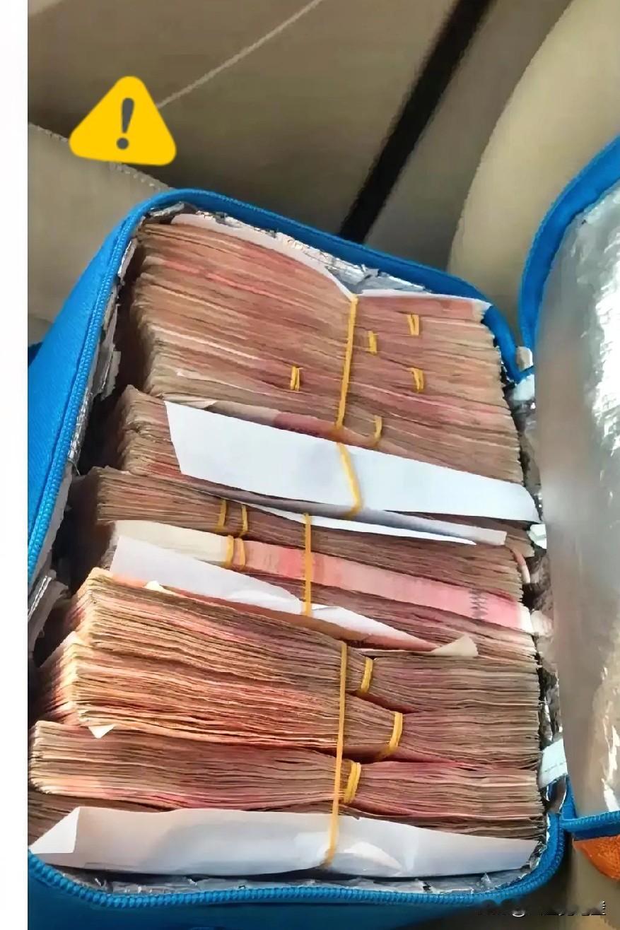 香港宏福苑一把大火，烧醒了多少“现金藏家”！朋友的父亲攥着20多万现金不肯