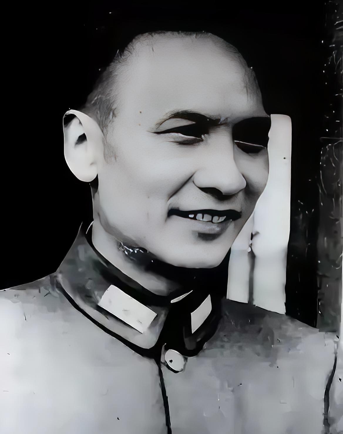 1950年，云南省主席的位置给了陈赓，没给和平起义的卢汉。陈赓私下把原因说给他听