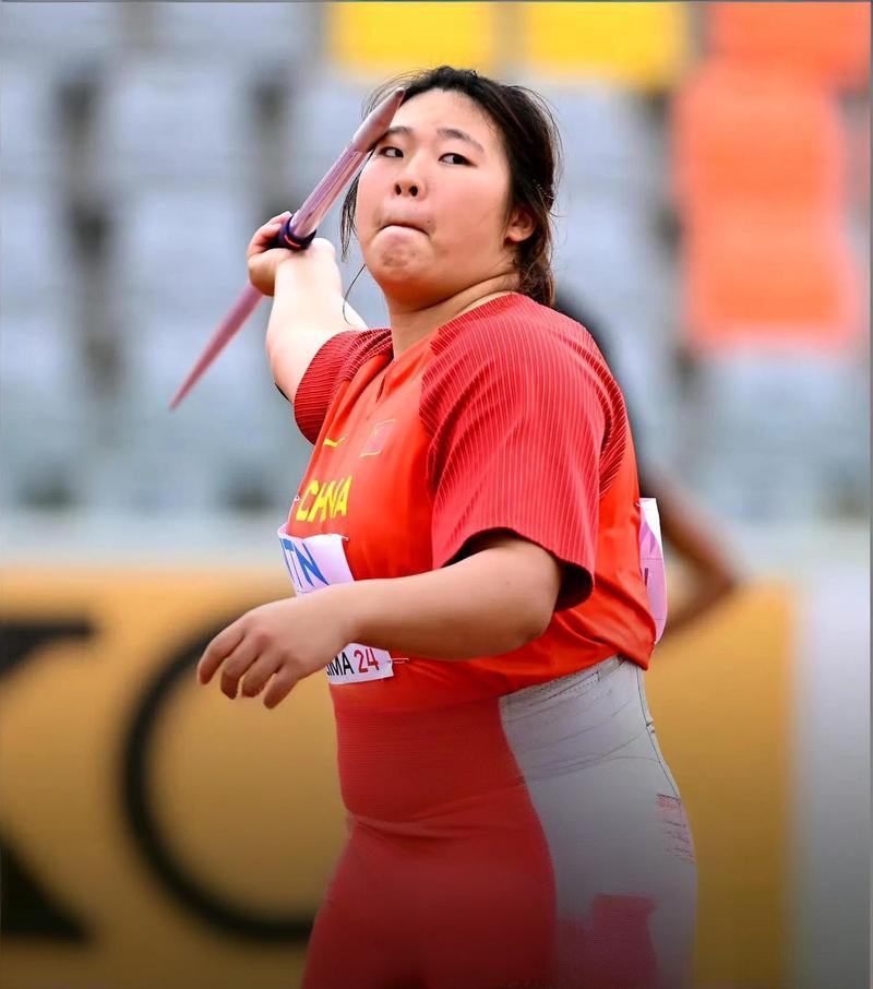 中国田径年少成名的十大天才，谁的运动生涯比较可惜？1、严子怡，女子标枪现役世