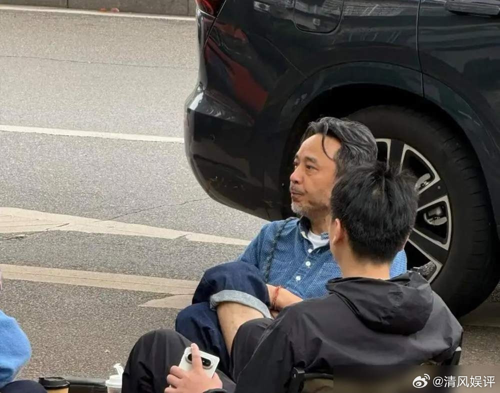 1.汪涵跟现任老婆杨乐乐的婚姻早就名存实亡，之所以不分开，也是因为他这边不好传出