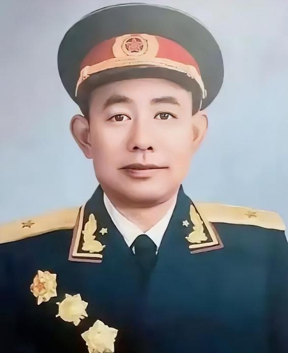 1951年，志愿军师长黄朝天违抗军令，率9000残兵掉头杀向3万美军，13天后李