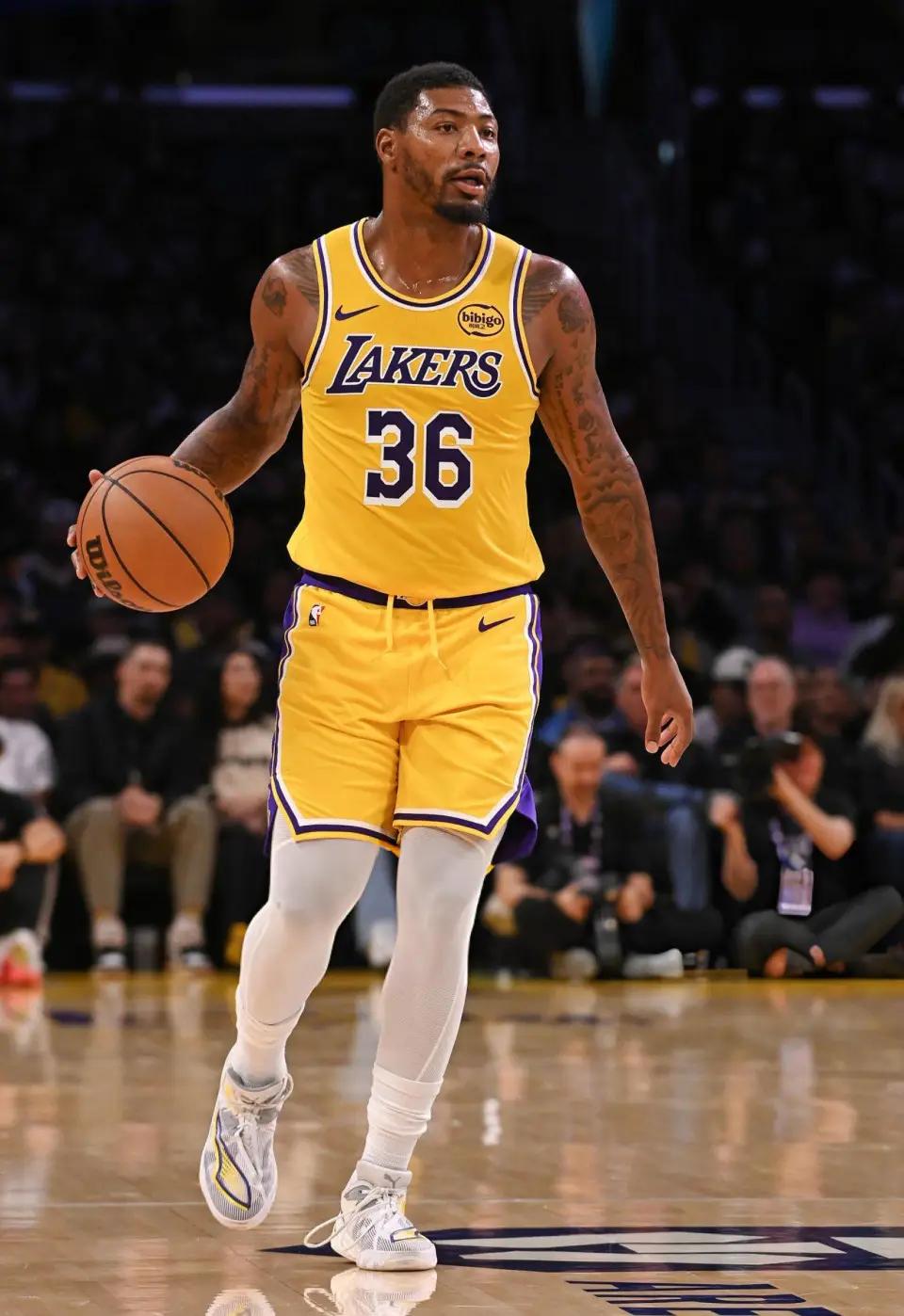 斯玛特是湖人取胜的最大功臣，全场最高正16的正负值，最后时刻的抢断帮助球队扳平了