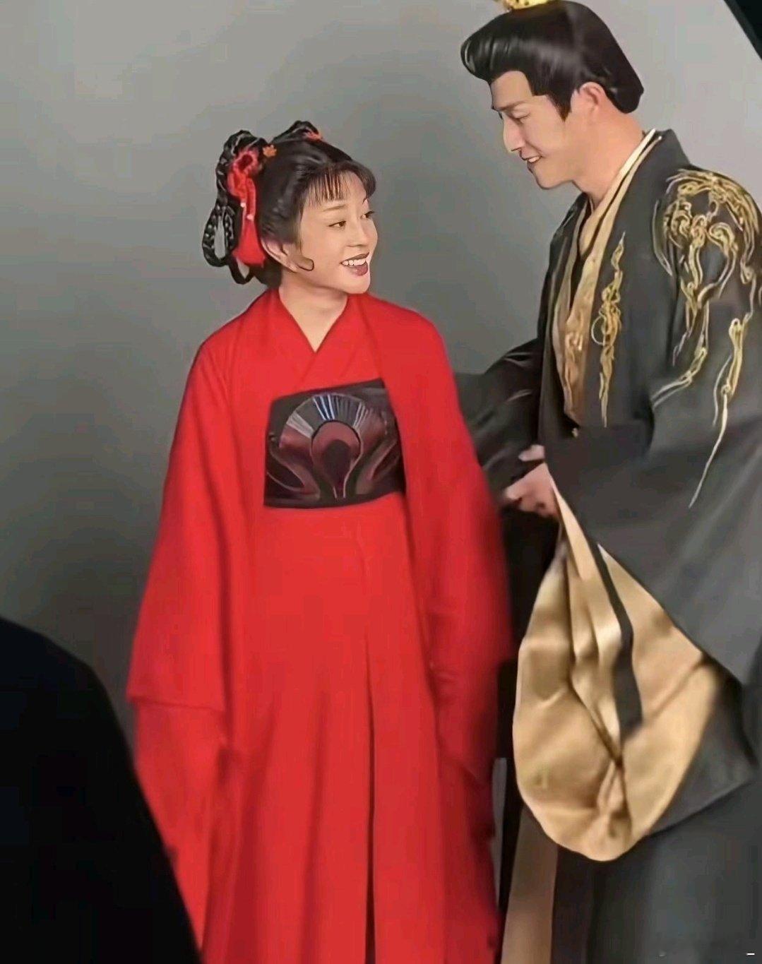 75岁的刘晓庆短剧中饰演18岁少女，我想知道男主有没有心理阴影​