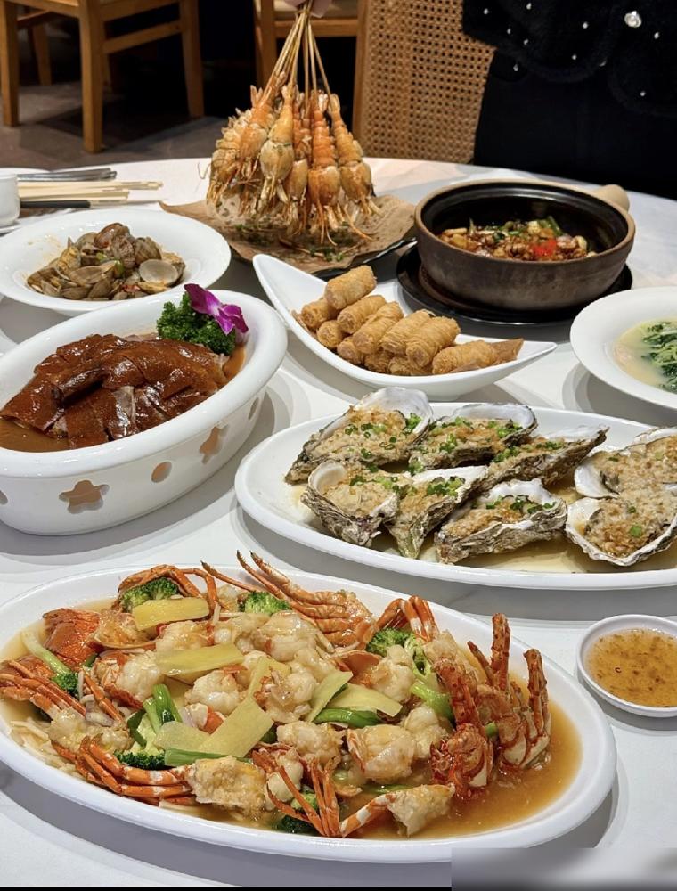 真正厉害的人，都懂这十个生活真相。​1.清蒸鲈鱼​生活需要留白。​调