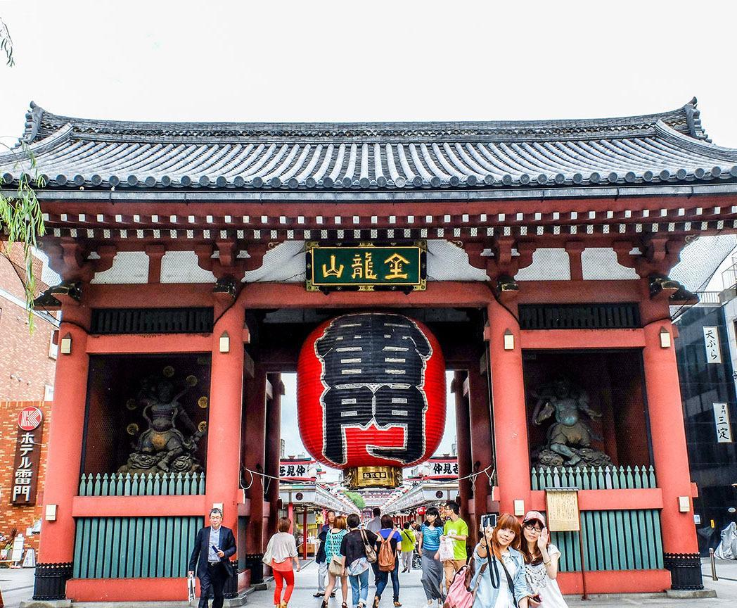 既然汉字都可以用平片假名来替换，为什么日本人不把汉字删掉？这么说吧，不是他们不