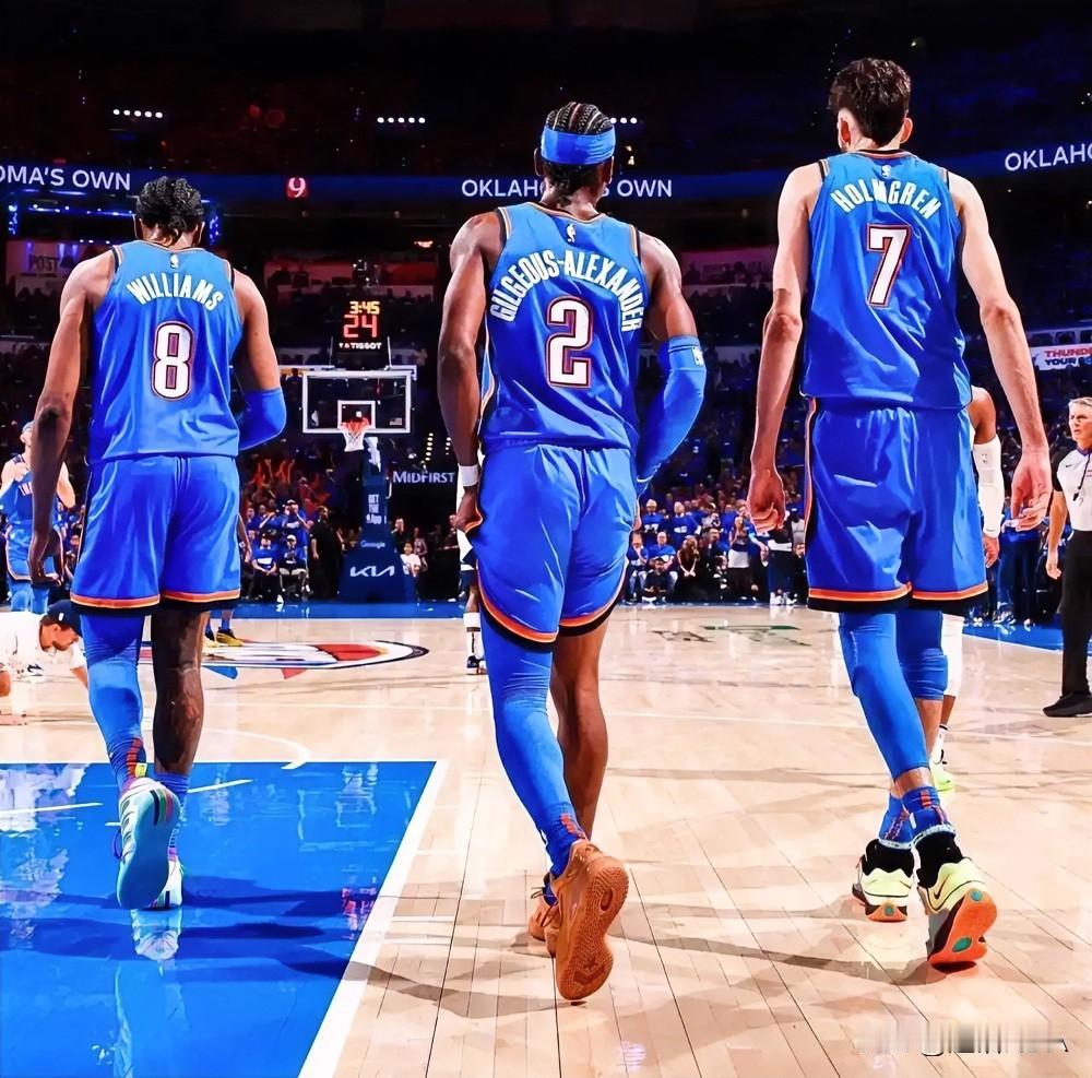 一群伪射手对半空位令人发指的把握度梦回上赛季对雄鹿的季中赛决赛。乔的虚空含金量又