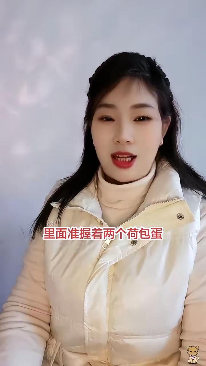 我生完孩子后，婆婆说月子里不能同房。说实话我生完宝宝才第三天，伤口还疼的厉害，晚