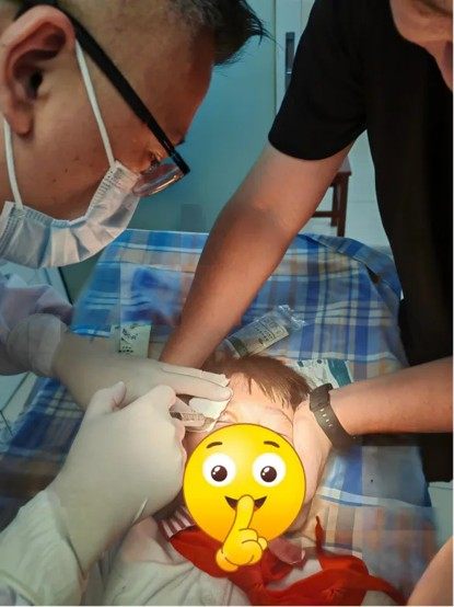 新生儿熟睡时被家中宠物狗咬破脑袋! 家人痛心: 它平时很乖的