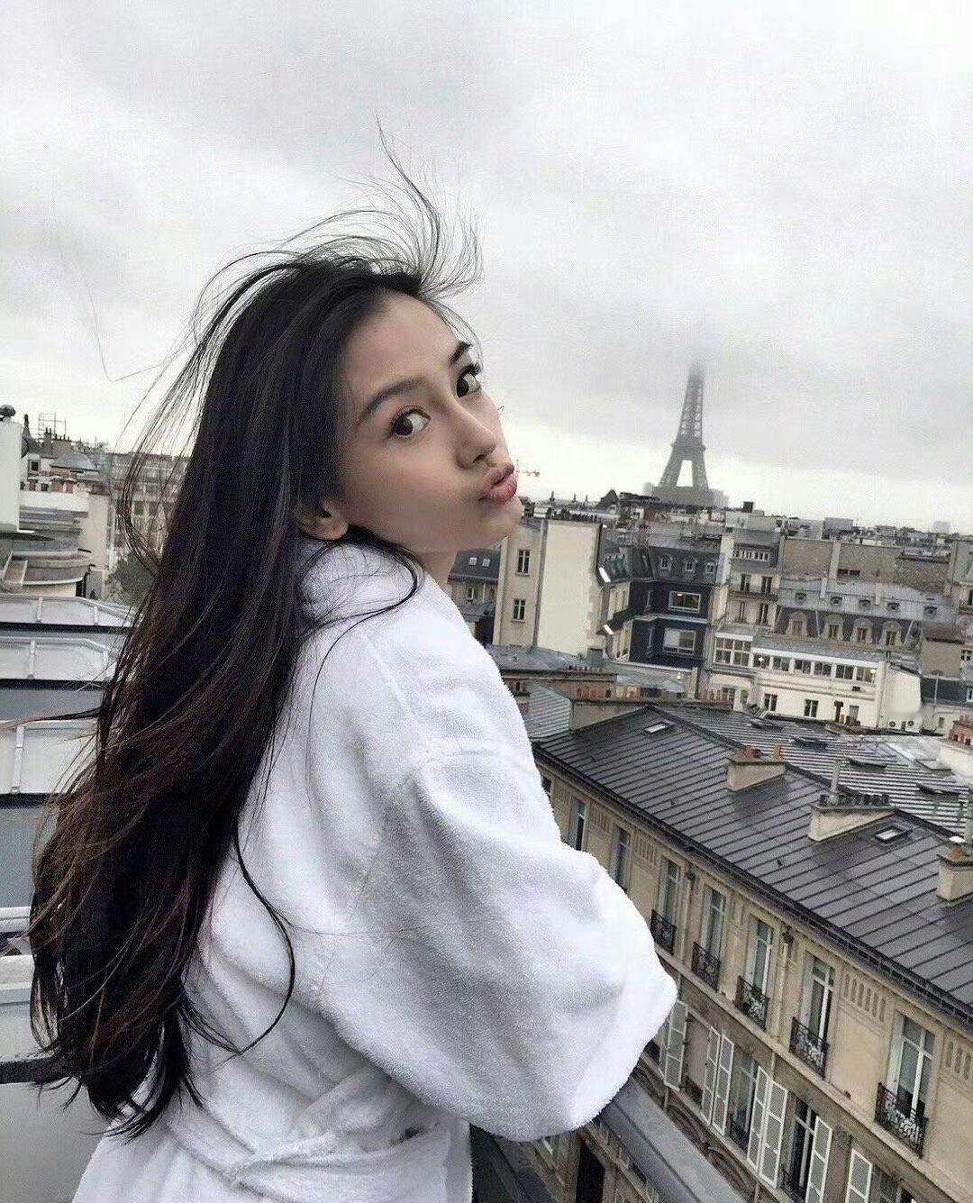 【Angelababy】怎么变成一个人去巴黎时间带走了Angelababy什么