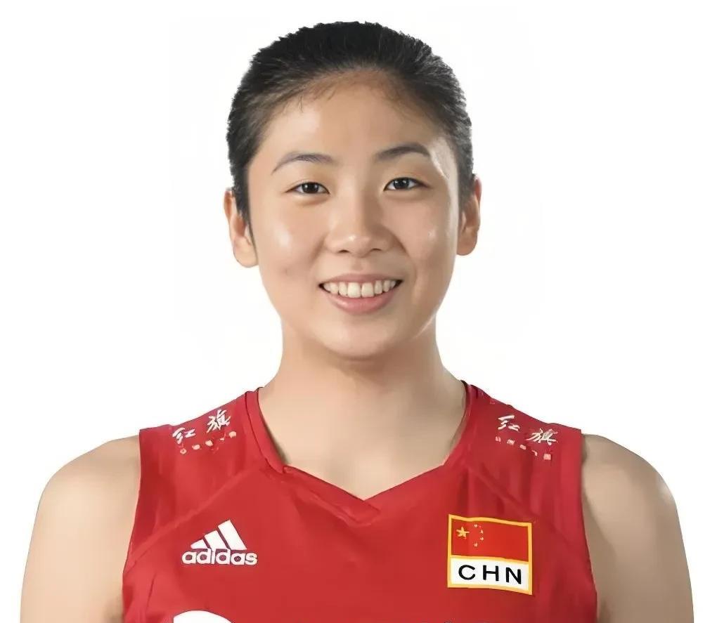 放过高意吧！女排世俱杯总决赛前，就炒了一波，说高意被招入国家队顶替万梓玥，现在又