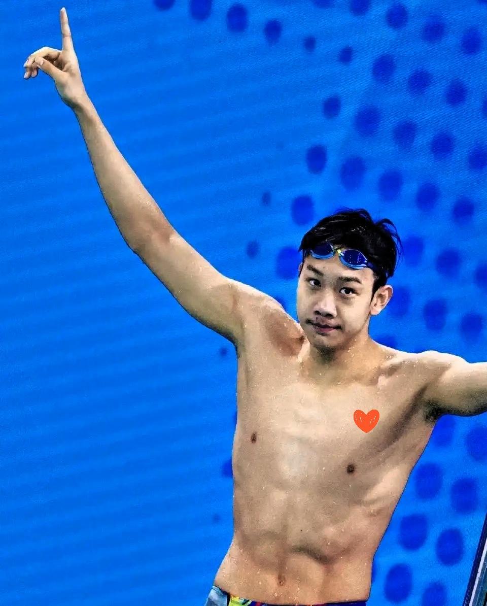 张展硕的成功，给所有父母上了最生动的一课：好家境从不是有钱有文化，而是温暖稳定的