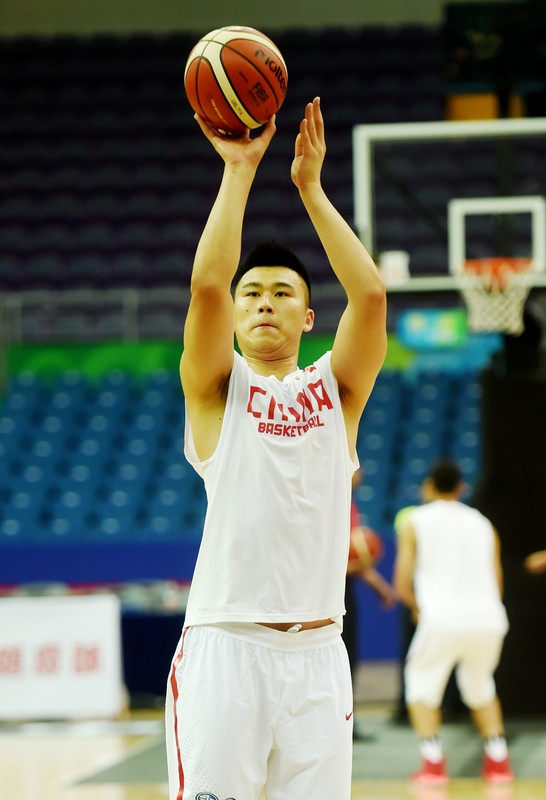 在CBA里，新疆球员不少。2024年CBA全明星周末，新疆队有4人入选...