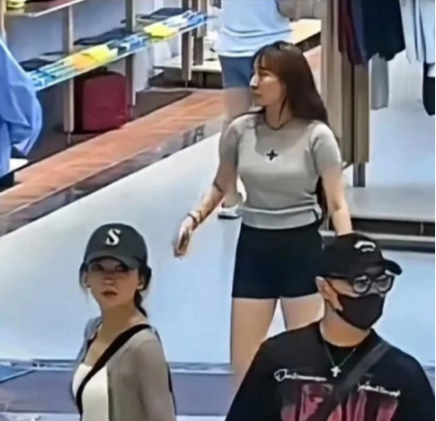 难怪汪峰钟情于她，确实漂亮啊
