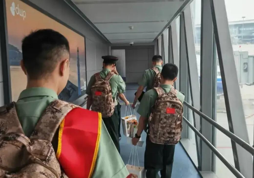 当兵12年能拿多少钱?如果你在部队干满12年,已经不仅仅是拿多少钱的问题了,你能