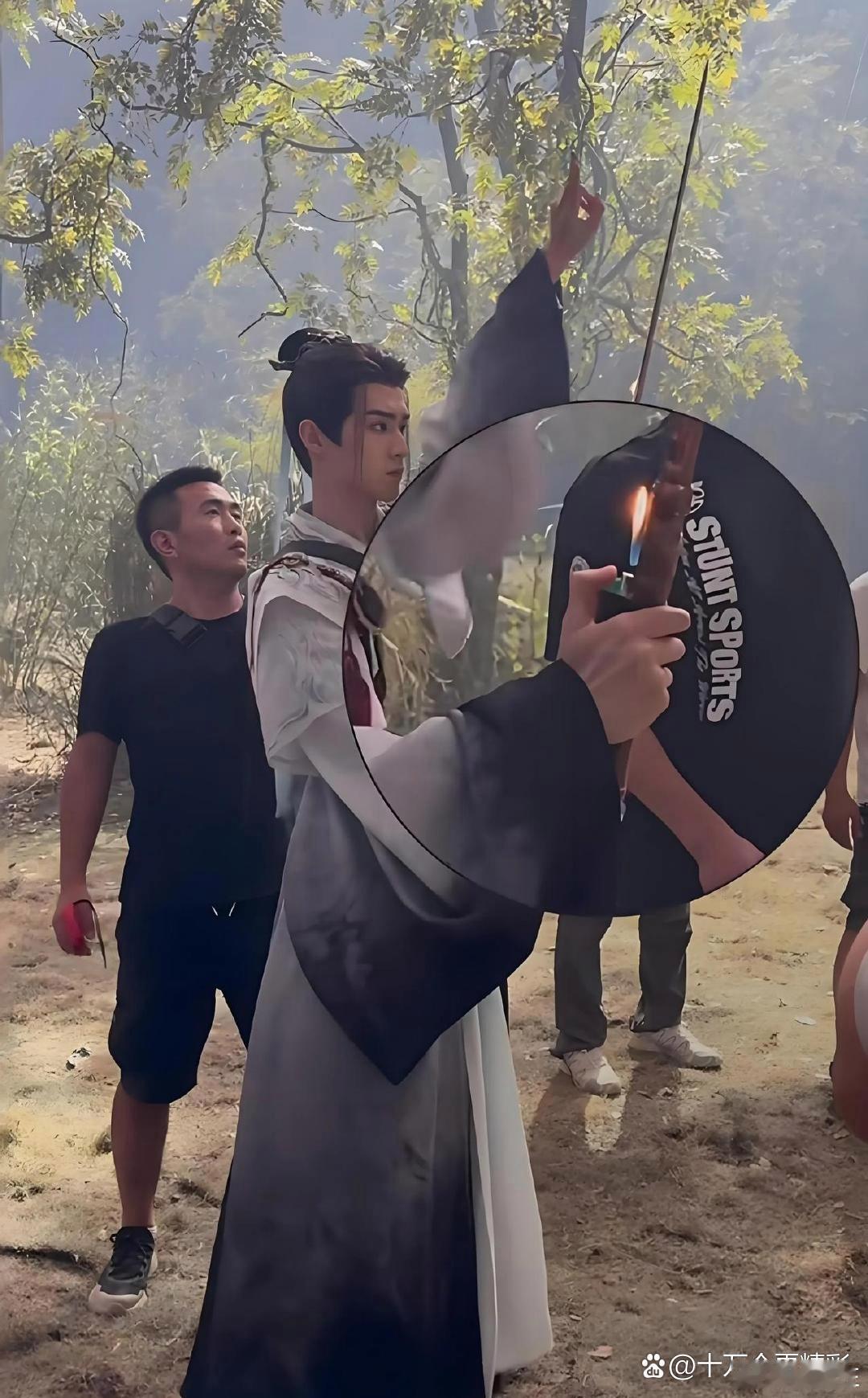 你以为拍戏都是用特效？实际上！！！