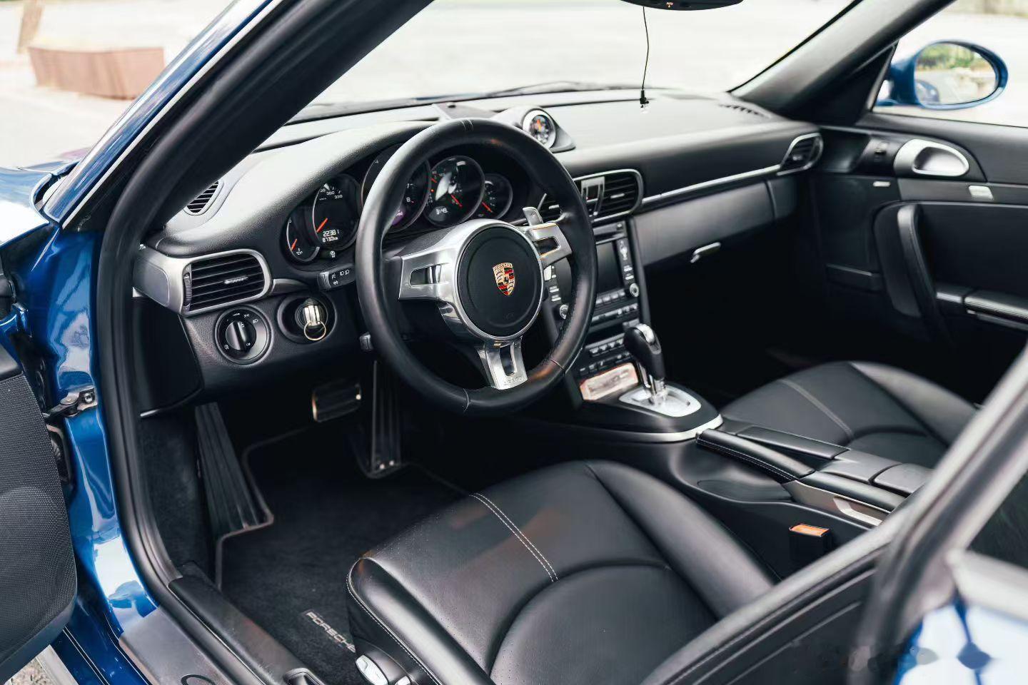 末代保时捷997.24gts，全球只生产了1600台15上牌，国内最晚，2