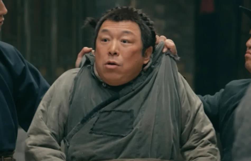 终于知道，黄渤为什么愿意出演《戏台》了，原因很简单，因为陈佩斯其实是黄渤