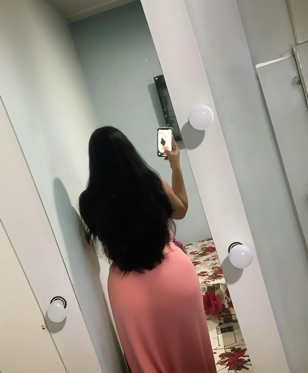 小妈裙背影蜜桃臀“当感性大于理性时请务必扇醒自己”