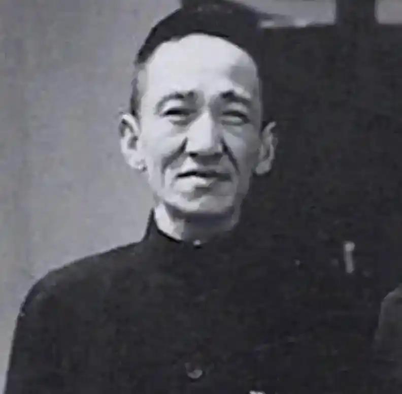 1947年，蒋介石心腹陈布雷的女儿因通共嫌疑被捕，毛人凤将此事告诉陈布雷时，他却