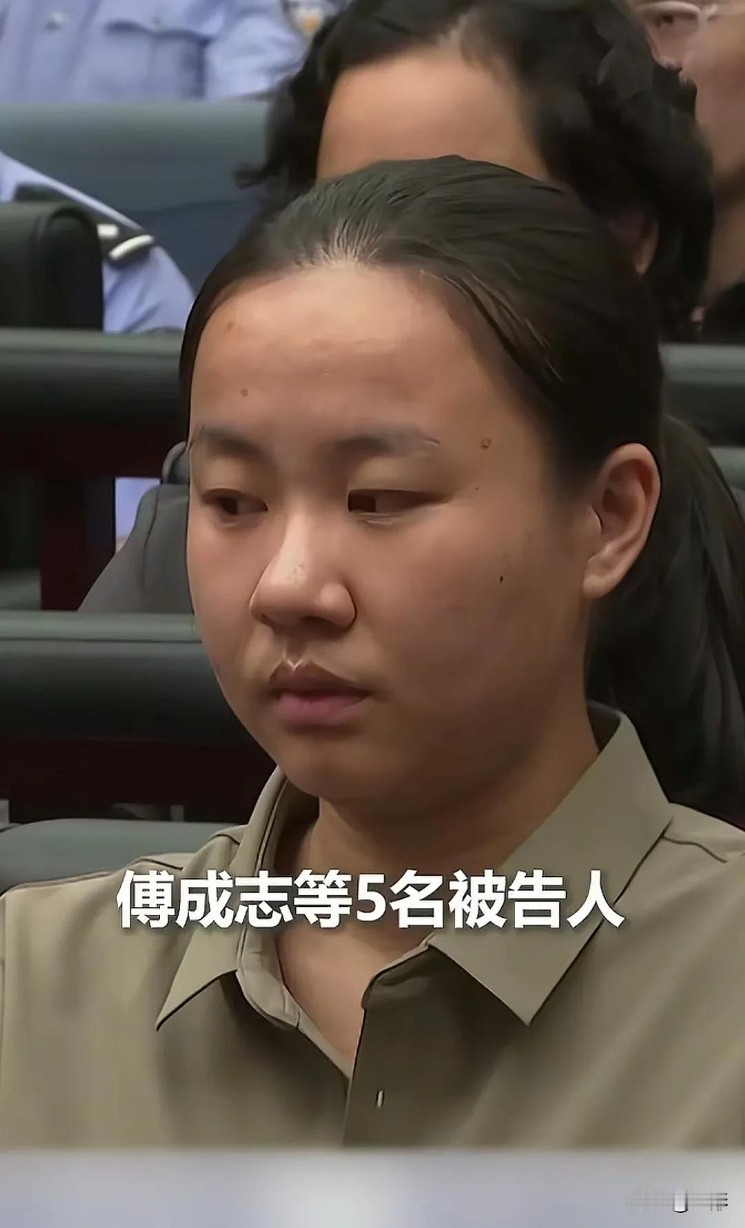看到明珍珍这些人，有个感觉:他们都是黑猩猩，原始人一样，就是你不能以咱们的感官