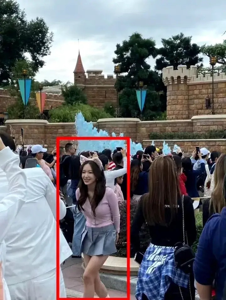 好漂亮这位美女，有谁认识她？