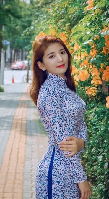 发现没有，女人没结婚没生过孩子前，来生理期时，女性曲线这边一般是不会胀痛的