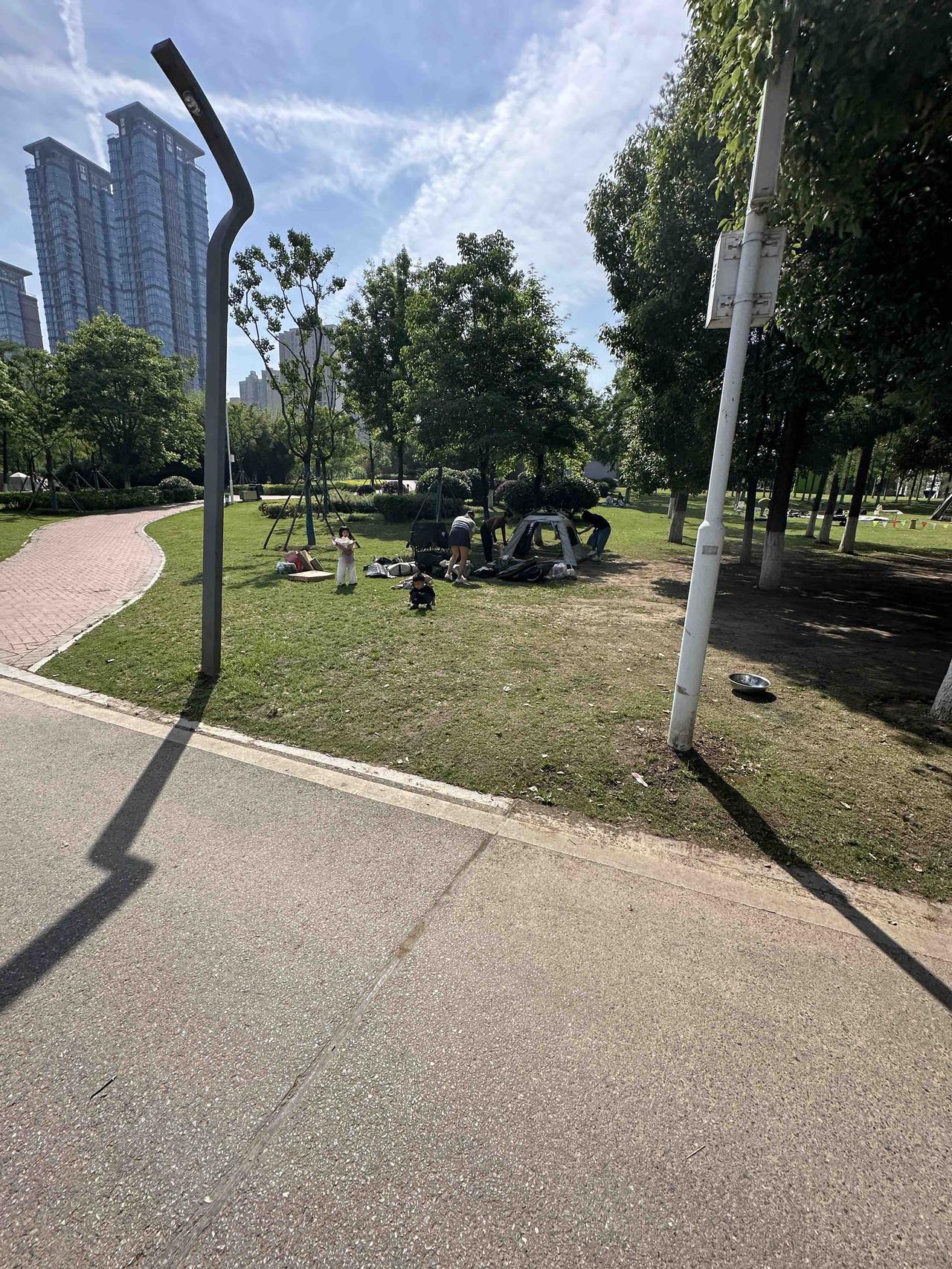 早晨五六点钟跑步的都是些什么人?我45岁开始跑步，每天早上五点就起来了，这个习惯