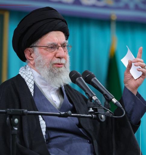 突发！哈梅内伊主动露面警告特朗普。当地时间2月1日，许久未露面的伊朗最高精神