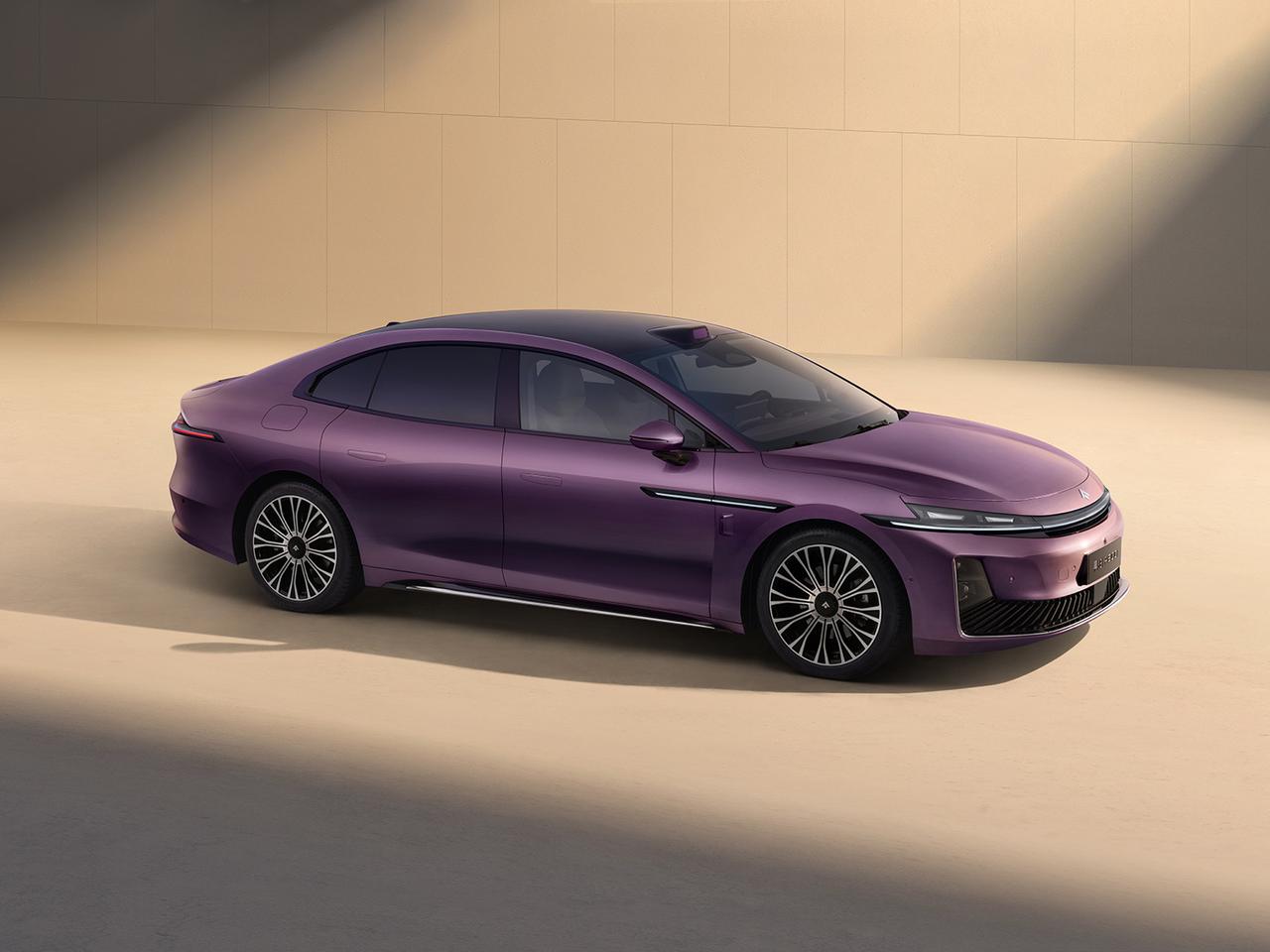 【昊铂A800开启盲订，更多配置信息曝光】日前，广汽昊铂旗下全新旗舰产品昊铂A8